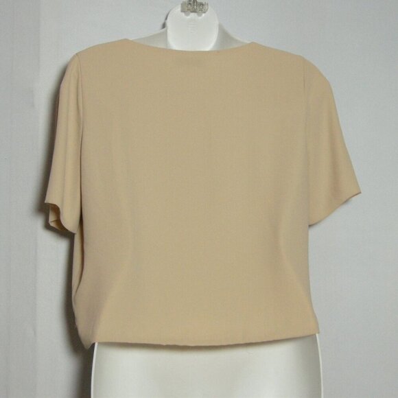 Aritzia Babaton V Neck Short Sleeve Top Size Small Beige Cropped - Picture 2 of 3